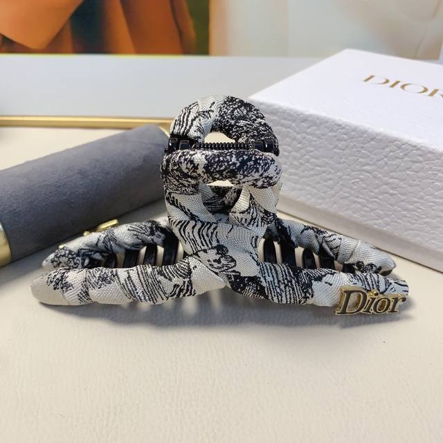 dior Dior Dior hair clip oil drop logo hair clip temperament versatile daily exq