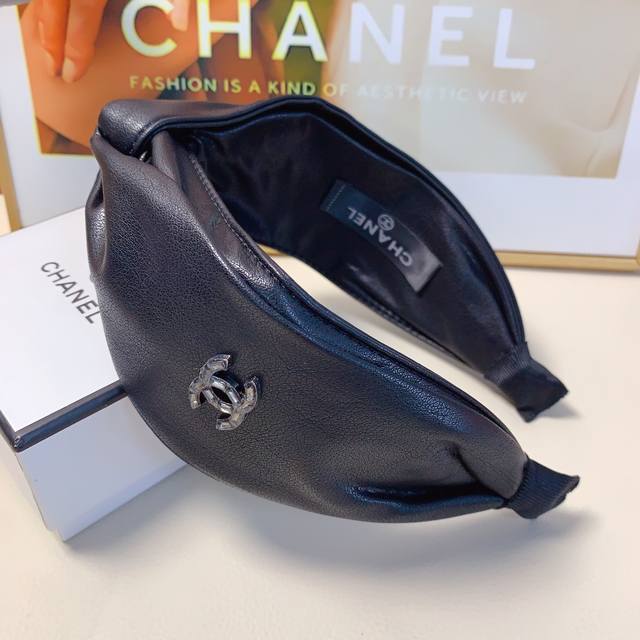 chanel Xiaoxiang Chanel headband Gallic top sheepskin leather simple light luxur
