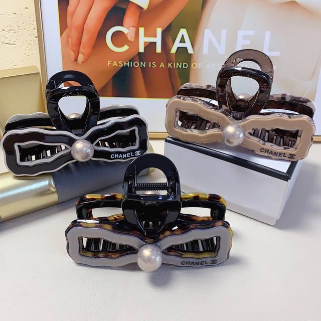 chanel Xiaoxiang Chanel grab clip acetate bow pearl grab clip temperament versat