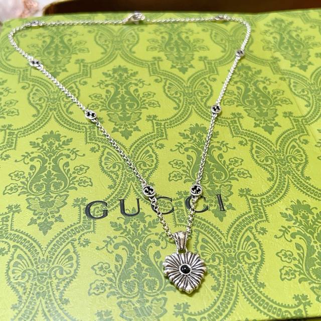 Gucci's latest necklace series features a higher-end chain, a celebrity favorite