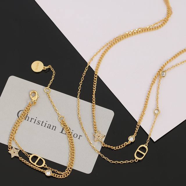 dior Dior Retro Cd Letter Bracelet Necklace uses gold as the main color, and the