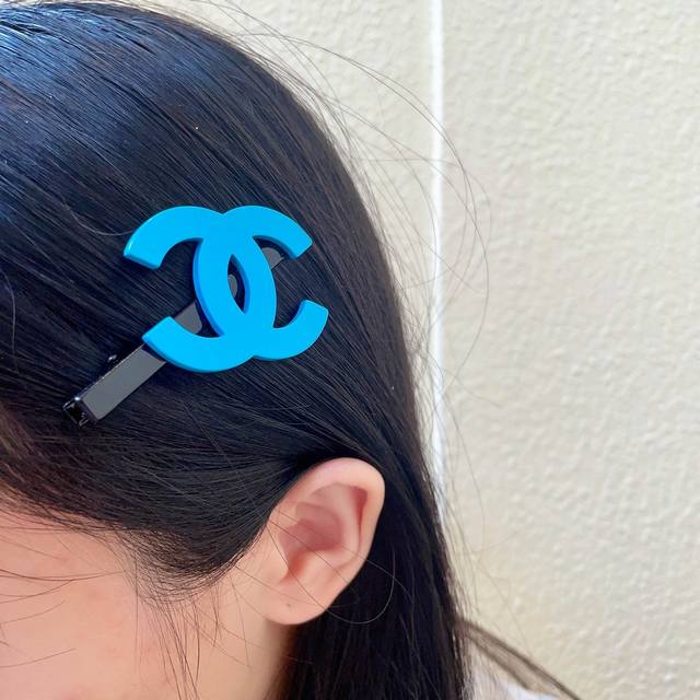 Chanel classic double C hairpin