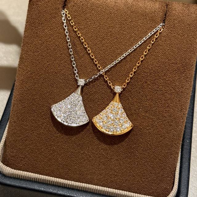 A2718 Stunning Bv's most classic and popular half-skirt necklace, featuring a lu