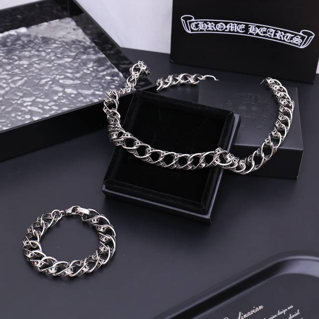 Necklace and bracelet 160g. New product release from the giant beauty. The late