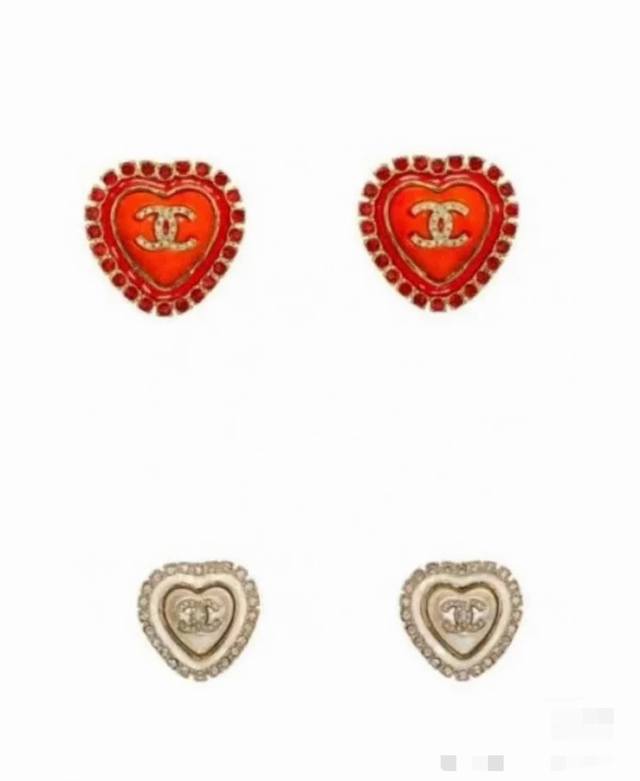 Chanel Palace Style Red Heart EarringsGet the charm of the palace style ~ very n