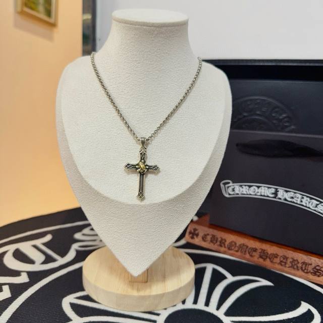 New counter quality Chrome Hearts cross necklace, with different concave and co