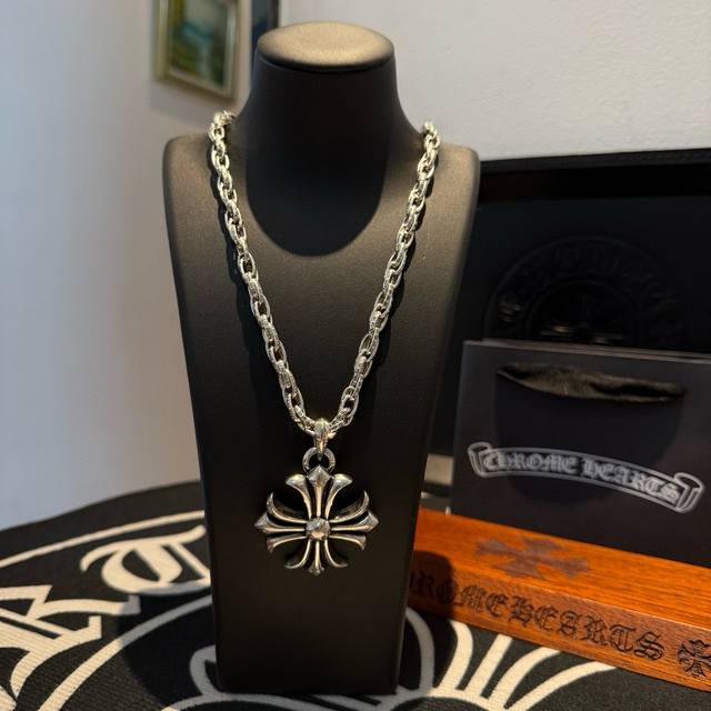 New counter quality Chrome Hearts letter ring necklace, large cross flower pend