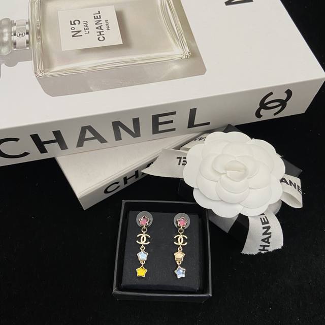 Today's new product Chanel colored diamond star double C tassel earrings bright