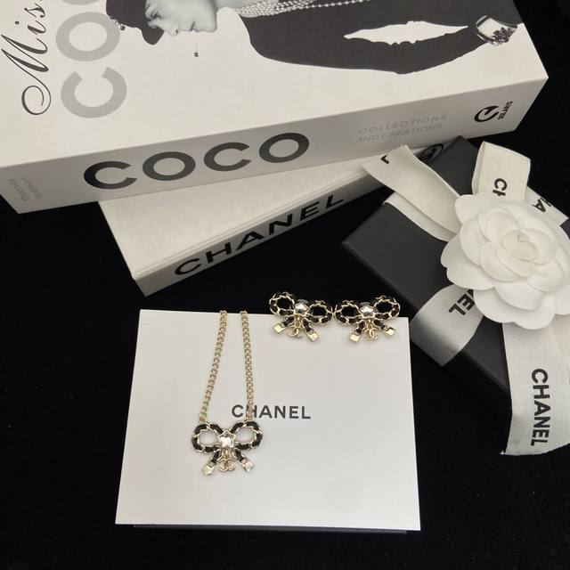 Necklace earrings Chanel bow star double C earrings necklace exquisite Mini clo