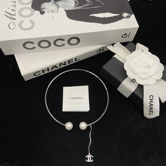 Today's new product Chanel new pearl crystal diamond necklace Close your eyes a
