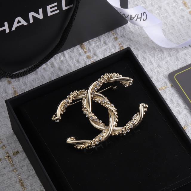 A must-have, versatile piece, the Chanel signature brooch. Classic yet stylish,