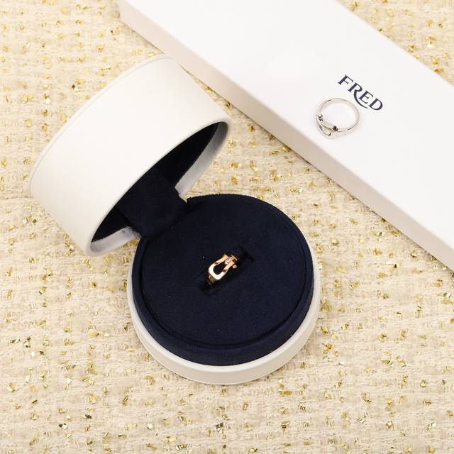 206909 We offer a medium-sized horseshoe ring, customizable with real gold and d