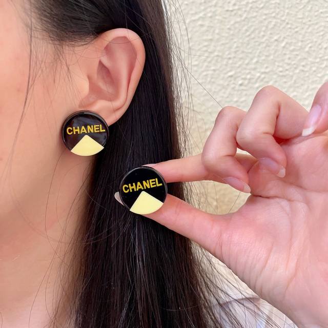 Chanel classic letter earrings