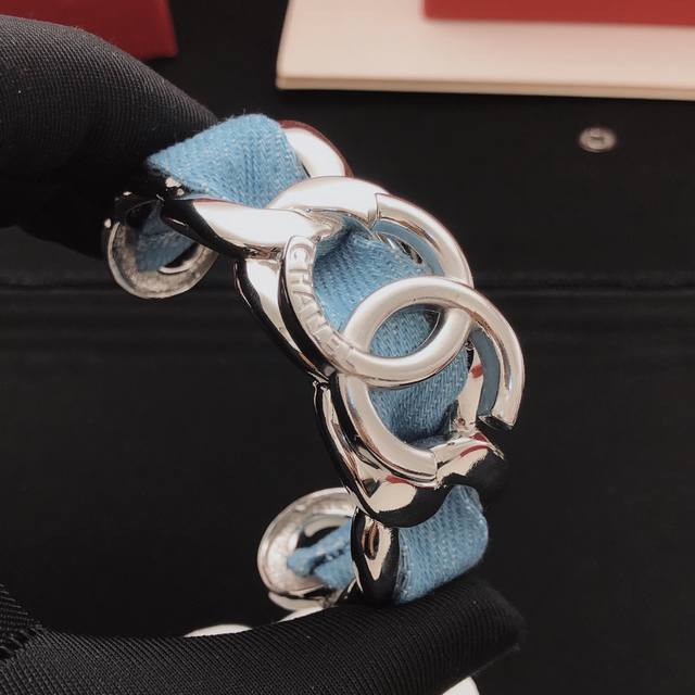 No. Xsz0062 Ch*Nel latest cowboy bracelet consistent Zp brass material