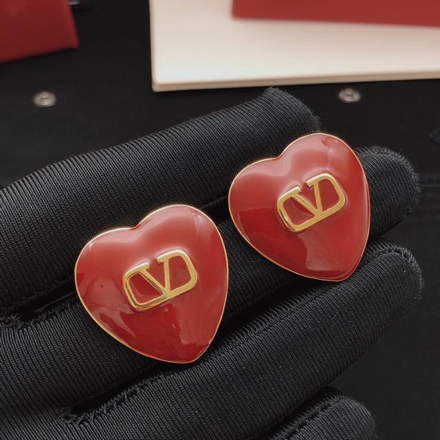 No. Ved0021 Valenti*O latest red heart earrings consistent Zp brass material