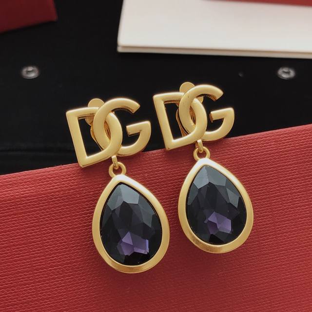 No.Dged0031 Dg*Latest model dripping red sapphire crystal earrings consistent Zp