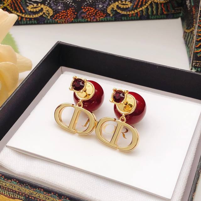 No. Ded0155 Dio* latest red pearl earrings consistent Zp brass material
