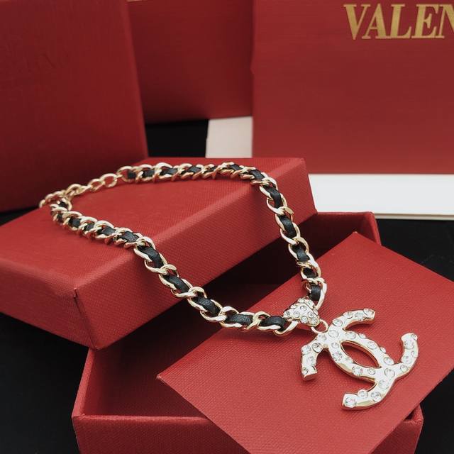 No. Xxl0304 Ch*Nel latest leather necklace consistent Zp brass material