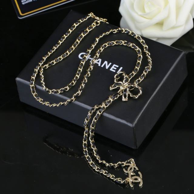 Chanel's new bow necklace lambskin counter synchronous new double C precision c
