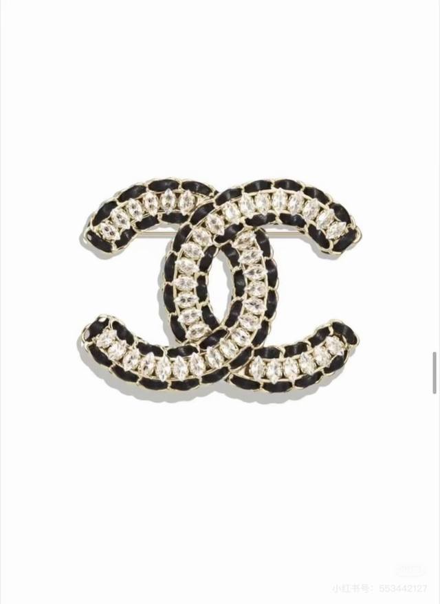 Chanel classic black leather horse-eye diamond broochNew model in 2018, and it i