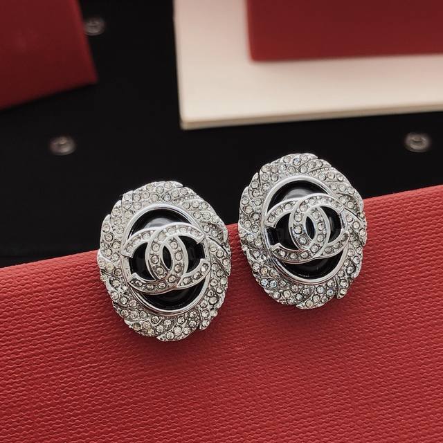 No. Xed0748 Ch*Nel latest black oval earrings consistent Zp brass material