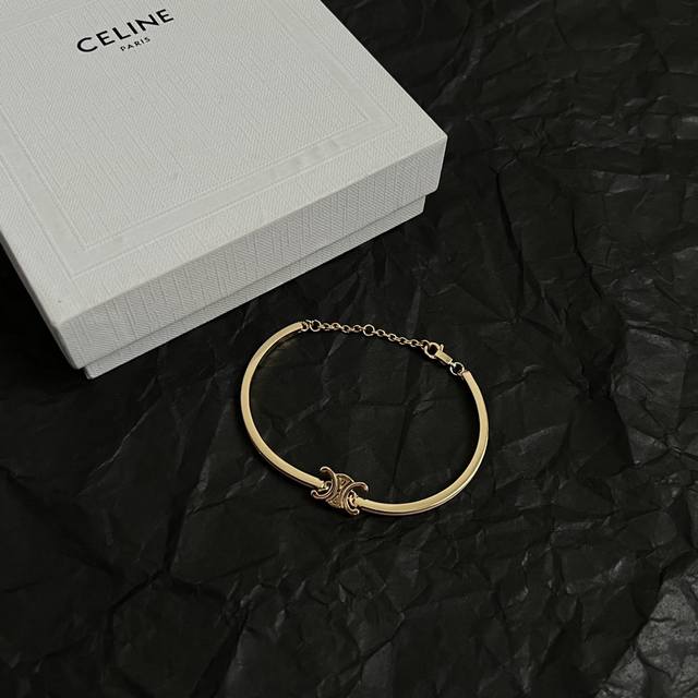 Celine bracelets have always been the benchmark of minimalist fashion. Their bol