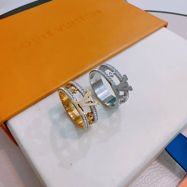 2630 New original goods Lv ring Louis Vuitton counter consistent material popula