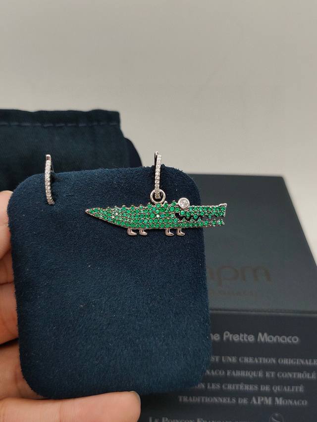 Apm asymmetrical sterling silver with green crystal diamond large crocodile earr