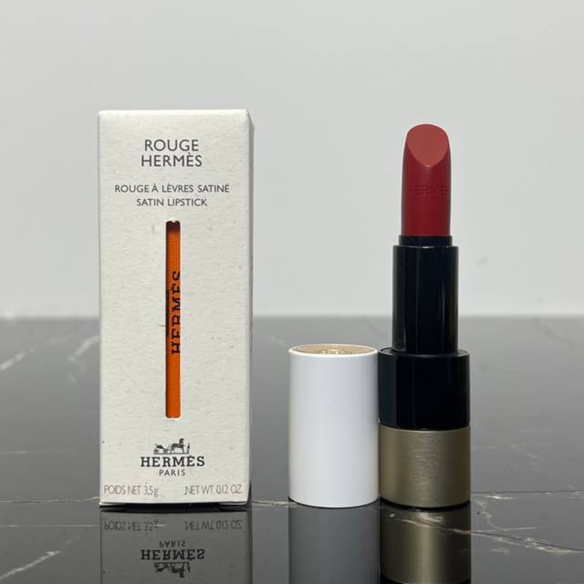 High-quality Hermes lipstick 3.5G. Shade: 75# Efab2 code! Hermes lipstick #75, a