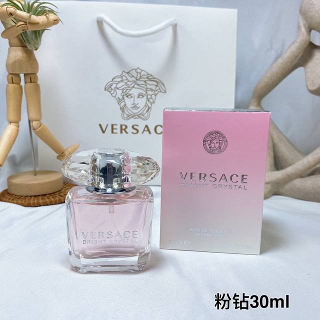 High-quality Versace Pink Diamond Eau de Toilette 30ml. Fragrance notes: Fresh f