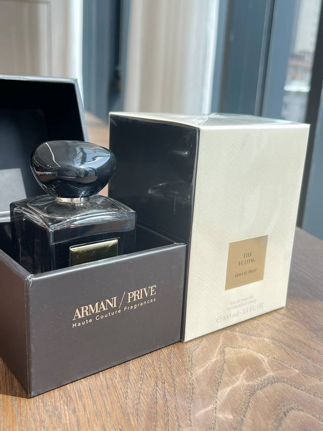 Original Quality The woody citrus scent is elegant yet not aggressive. Gradually