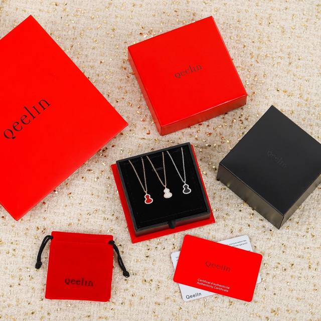 We produce small Qilin gourd necklaces, custom-made with real gold and diamonds.