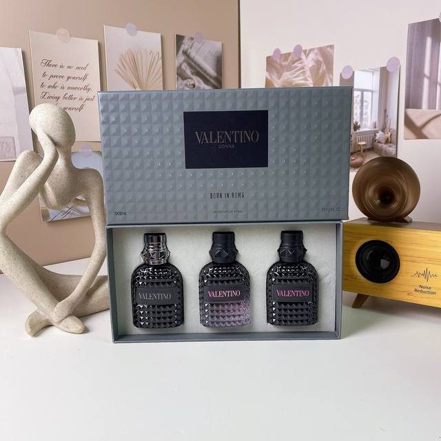 Valentino sample black three-piece set 30ml Ddd