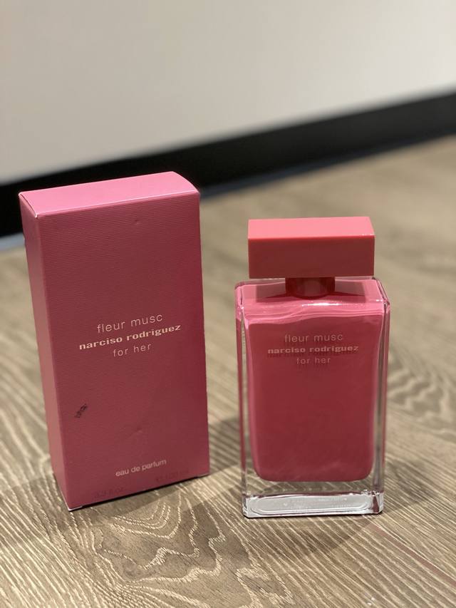 High-quality Naxi Su rose red bottle strong perfume Ml It's also a niche perfume