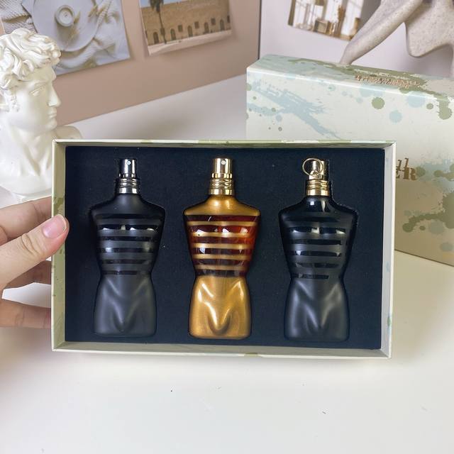 High-quality new Jean Paul Gaultier Superior Men's three-piece sample set. 40ml