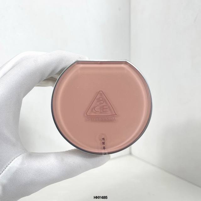 High-quality 3Ce Water Mist Powder Cushion 11G. Hny485 code! 2 shades: #Cool-ton