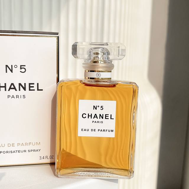 High-quality Chanel No. 5 Yellow Eau de Parfum for Women, ML Top notes: Orange b