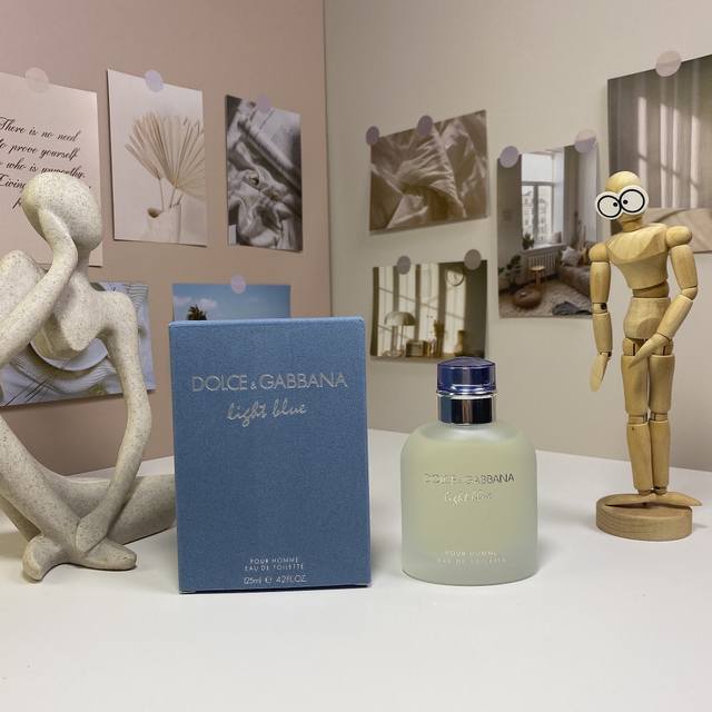 High-quality Dolce Gabbana Light Blue men's fragrance 125ml. Fragrance notes: Aq