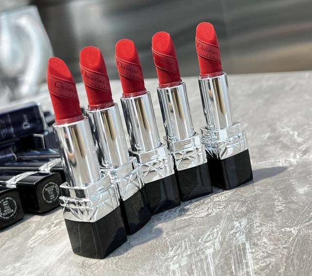 Mingtong Version Dior 720 Matte! This is a Dior 720 lipstick ordered from a trad
