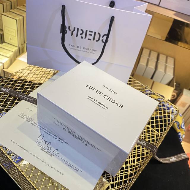 Original Quality Byredo Super Cedar ML. The Byredo Super Cedar bottle design is