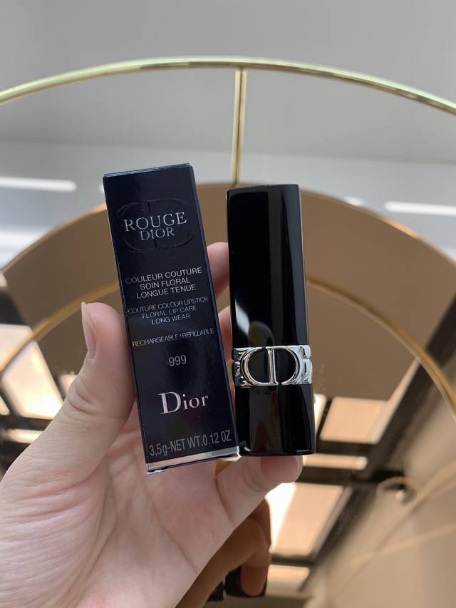 Mingtong Version Dior's new 999 lipstick, satin finish. Among lipsticks, Dior 99