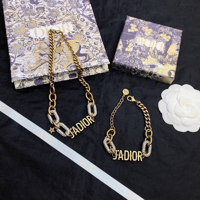 Dior Necklace & Bracelet, Dior Early Spring New Arrival. Made with carefully sel
