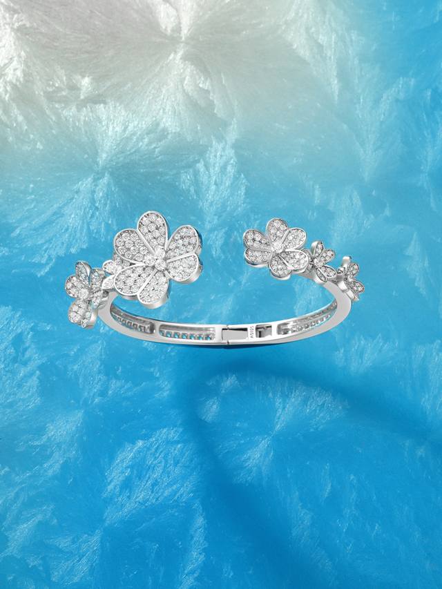 211305 We offer high-volume production and customer inquiries. Our Colored Gemst