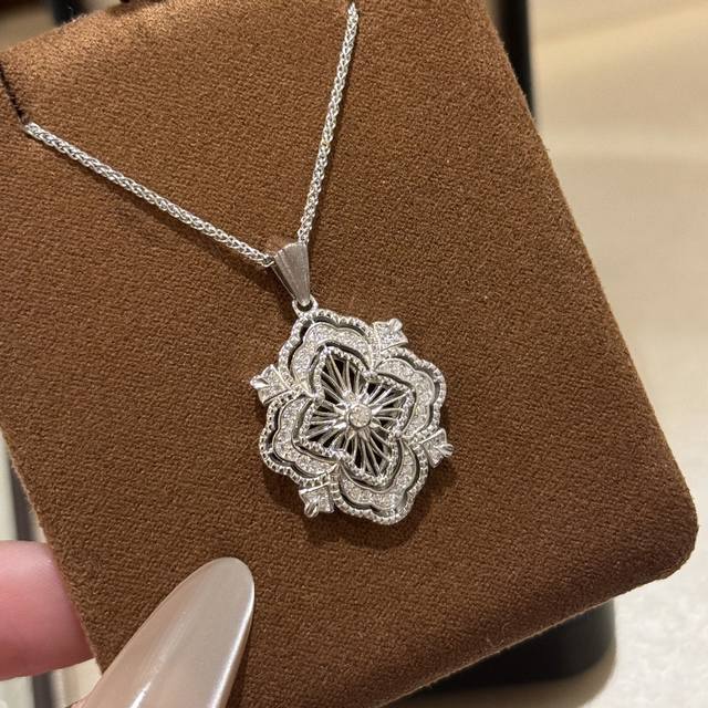 A5738 Buccellati New Retro Opera Style Buccellati Vintage Four-Leaf Clover Large