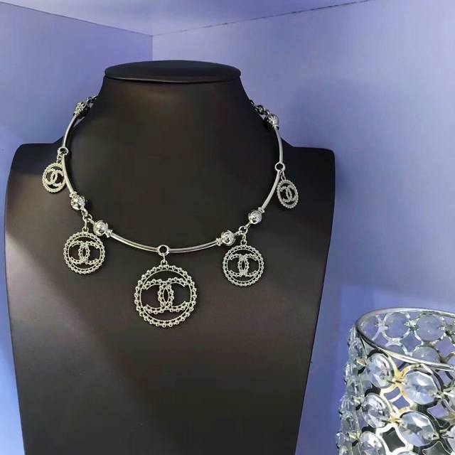 Super hot-selling Chanel new necklace, a classic best-selling style, the highest