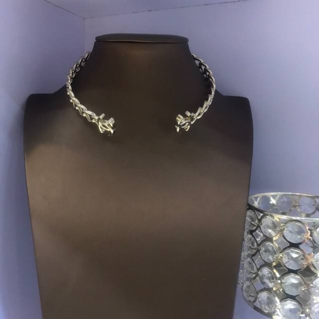 Chanel mini choker Chanel new necklace, a must-have for goddesses Super versatil