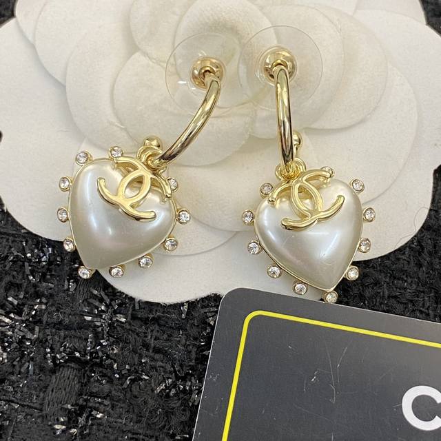 Code E1329 earrings, hot-selling style, newly arrived! Ddd, exclusive high-end q