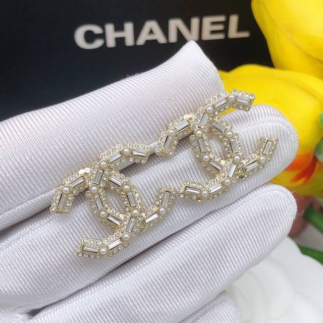 Item No. Xed0124 Ch 22K Square Diamond Pearl Seed Bead Stud Earrings The diamond