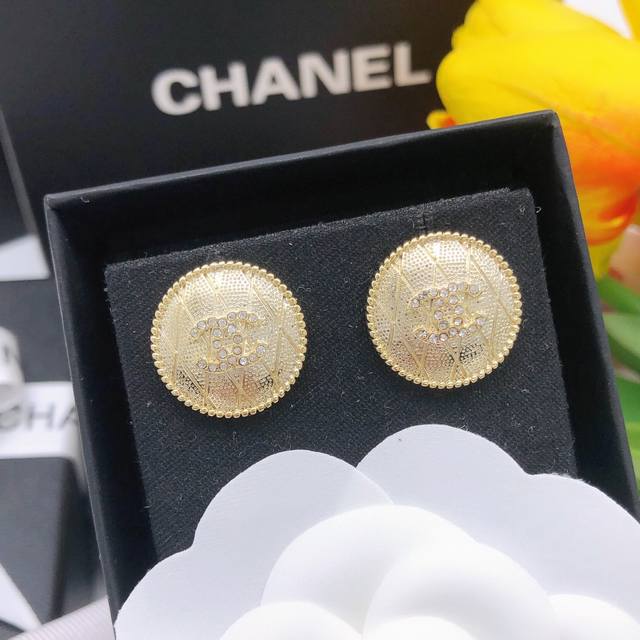 Item No. Xed0743 New Chanel Round Button Stud Earrings Ddd