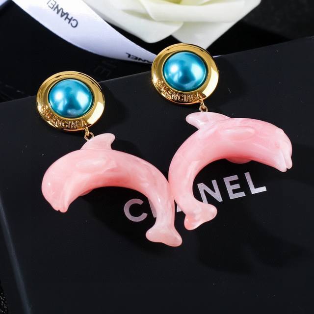 Original New Arrival Dolphin Earrings Balenciaga New Metal Stud Earrings, Consis